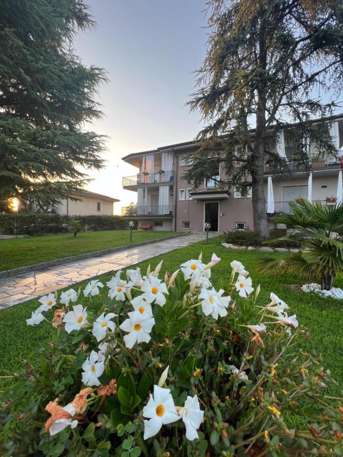 Otta House Garda Lake Castelnuovo del Garda Exterior photo